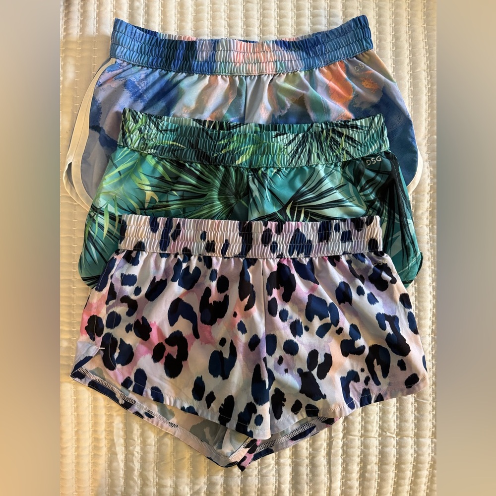 DSG shorts bundle! Cute athletic shorts. Size small. Great condition.